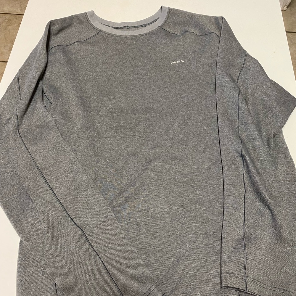 Mens Patagonia long sleeve shirt, size XL